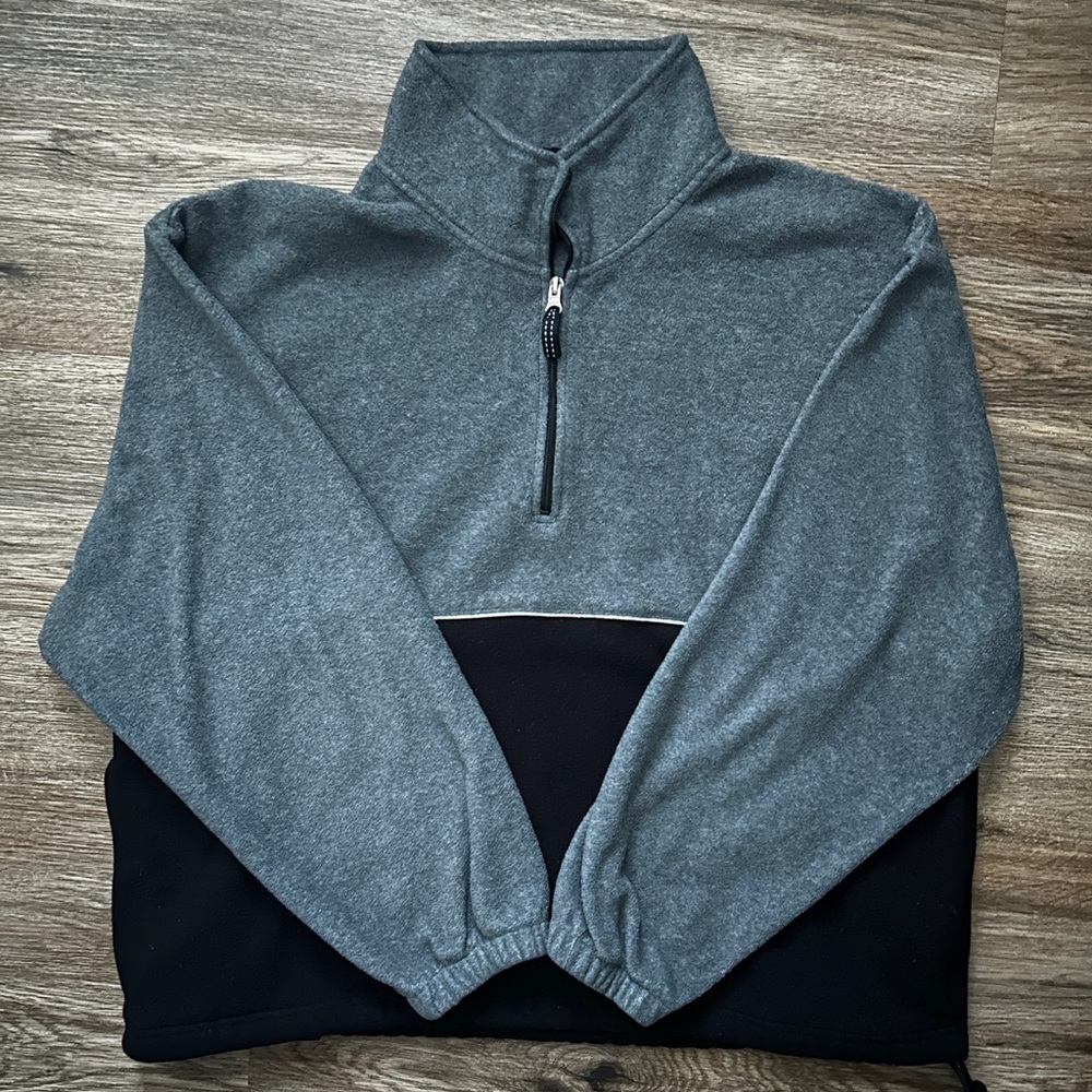 Croft & Barrow Men's Zip-Up Sweater in Gray and Black